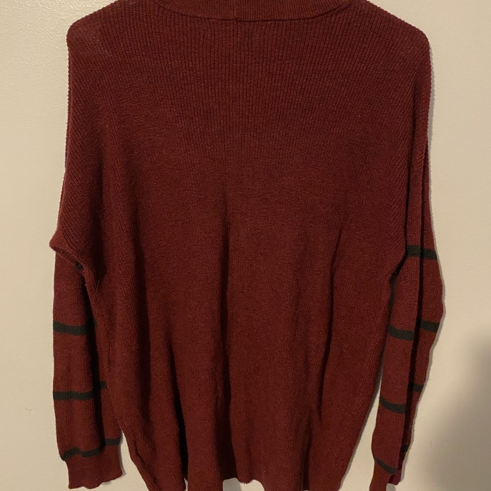 American Eagle Burgundy Sweater